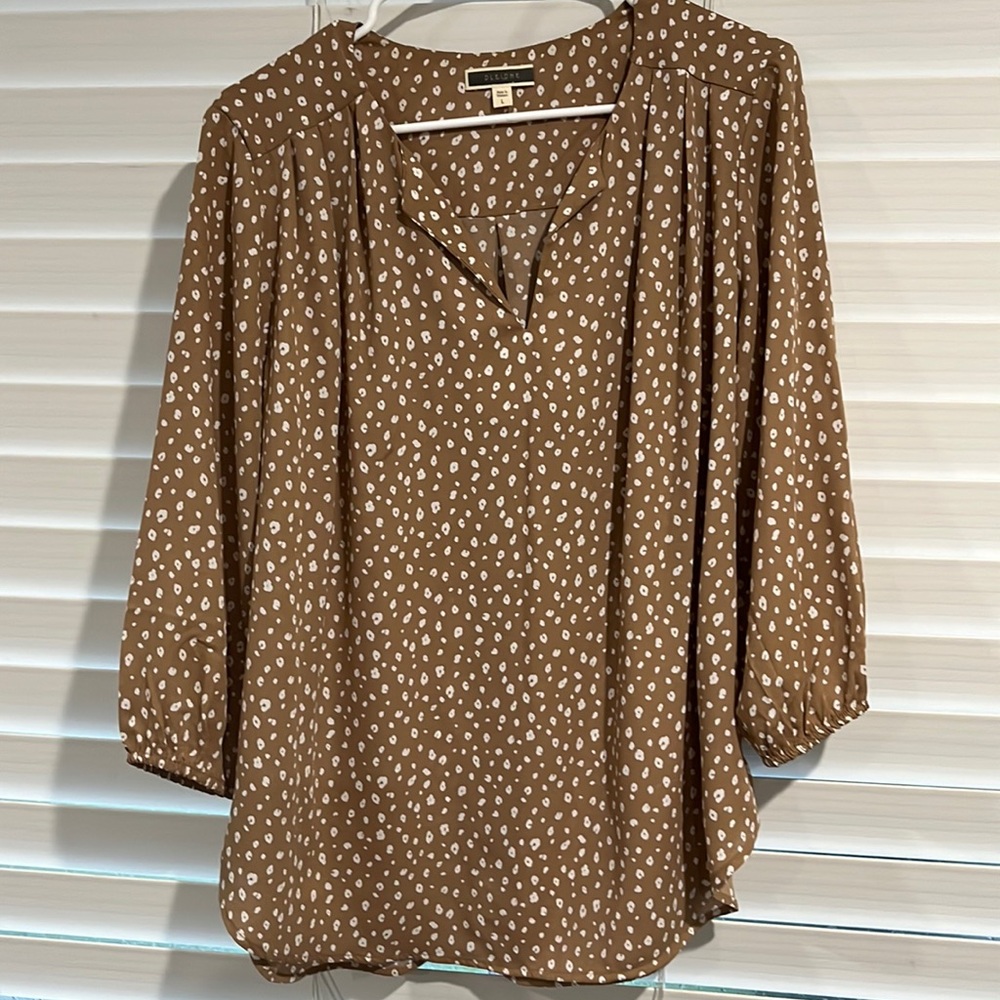 Women’s Blouse size Large
